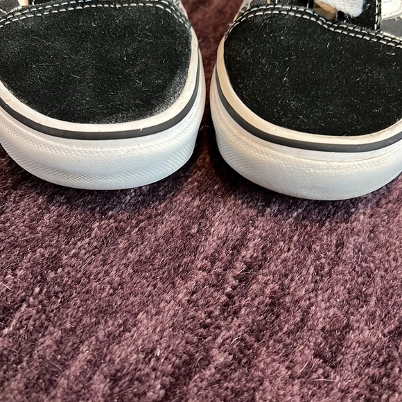 Vans - Picture 4 of 5